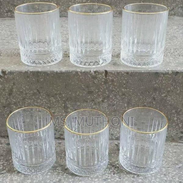 Crystal Clear Deli Whiskey Glasses With a Gold Rim* - thumbnail 3