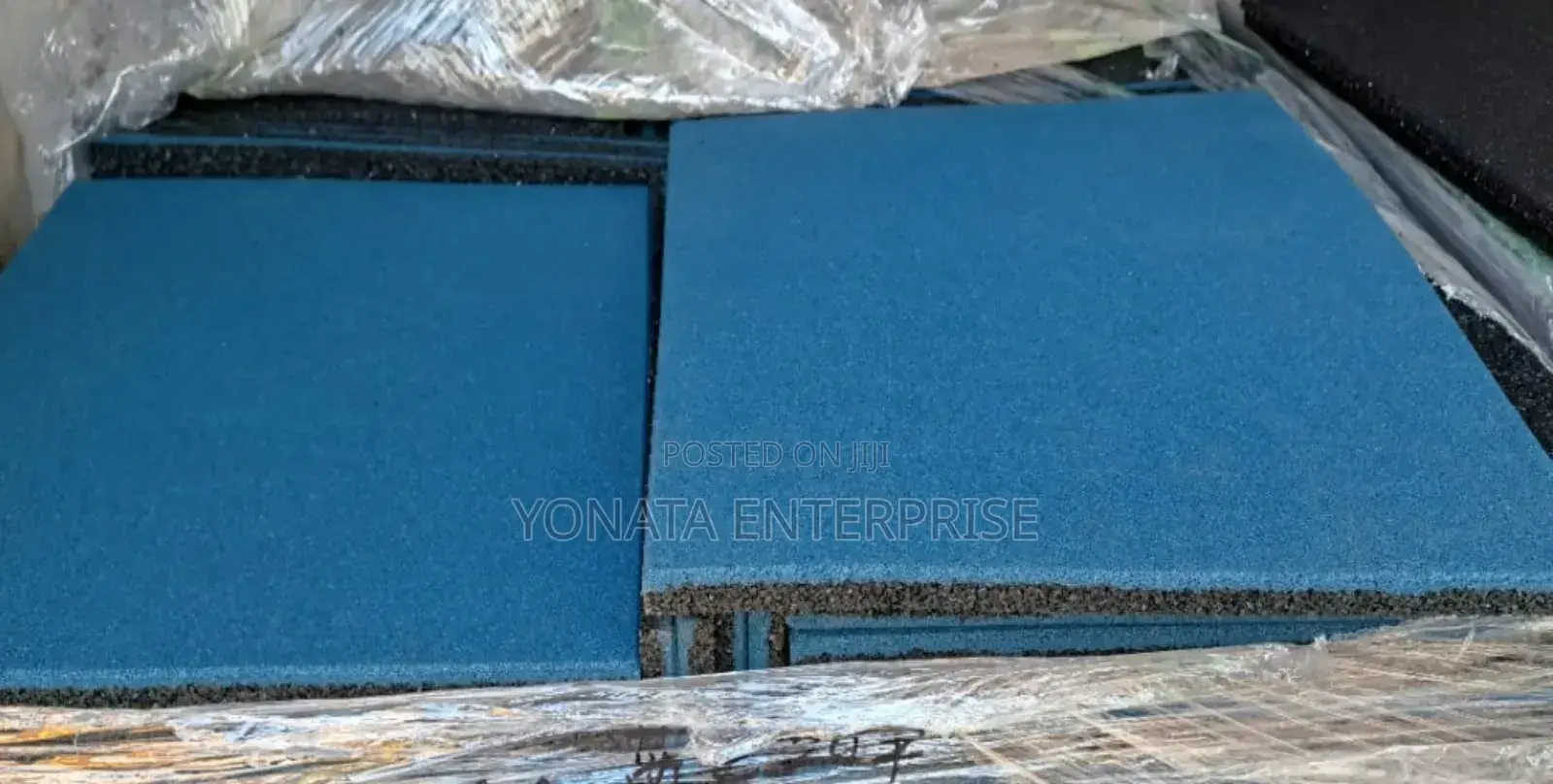 Gym Flooring Mats (Different Colors and Thickness)