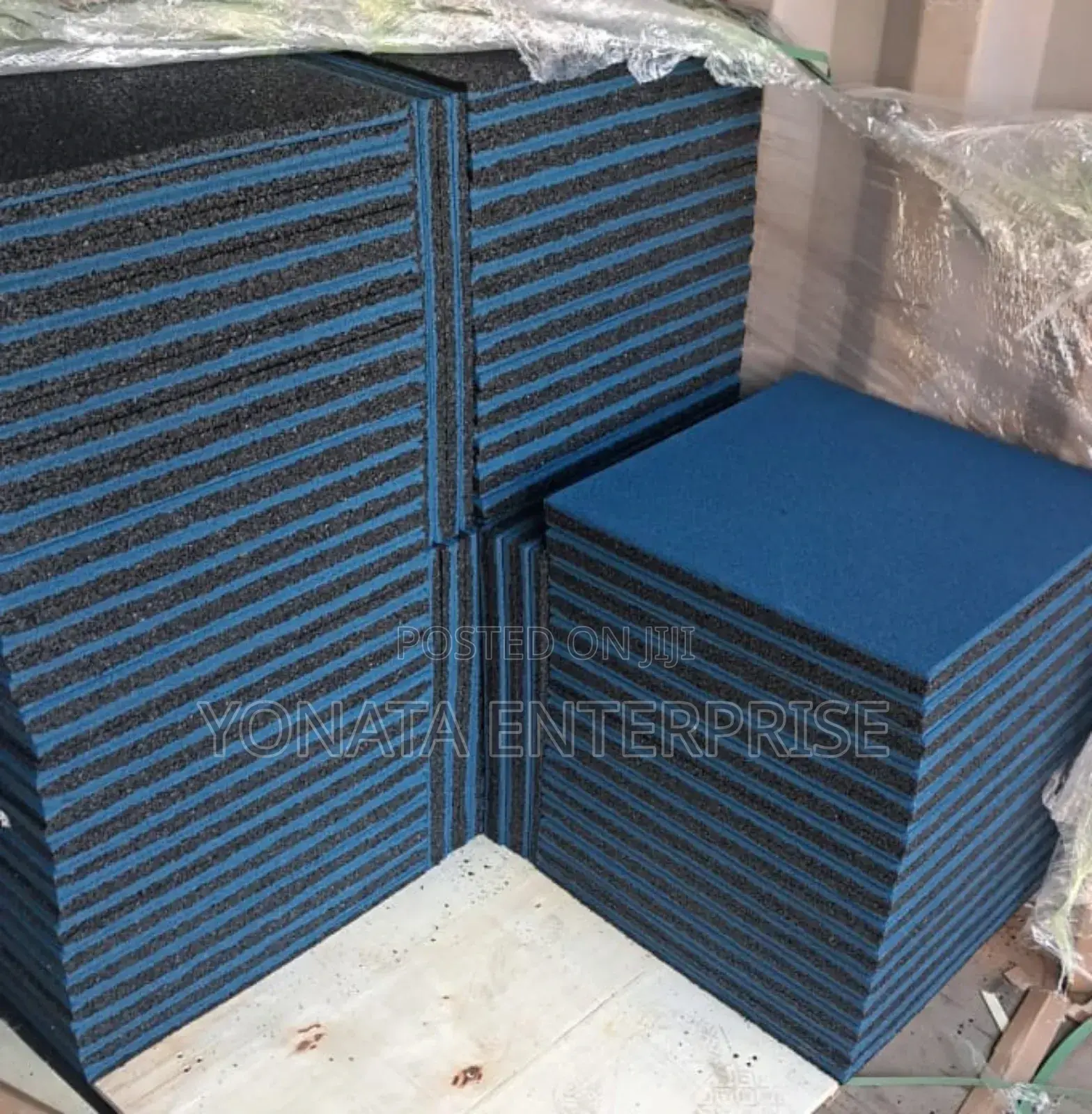 Gym Flooring Mats (Different Colors and Thickness)
