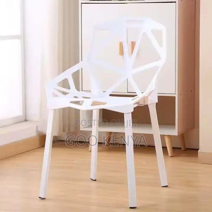 Dining Chair ; Generic Modern Plastic Dining Chair