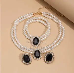 Ladies 3 Pc Set Jewellery/Double Layered Pearl Set