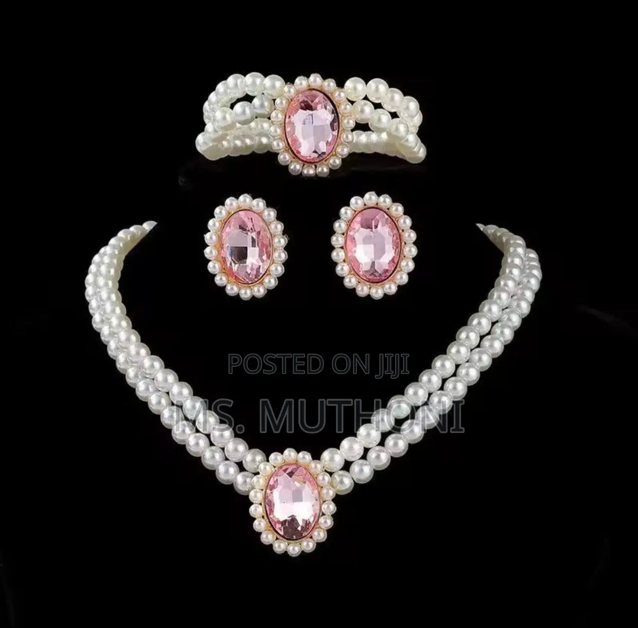 Ladies 3 Pc Set Jewellery/Double Layered Pearl Set