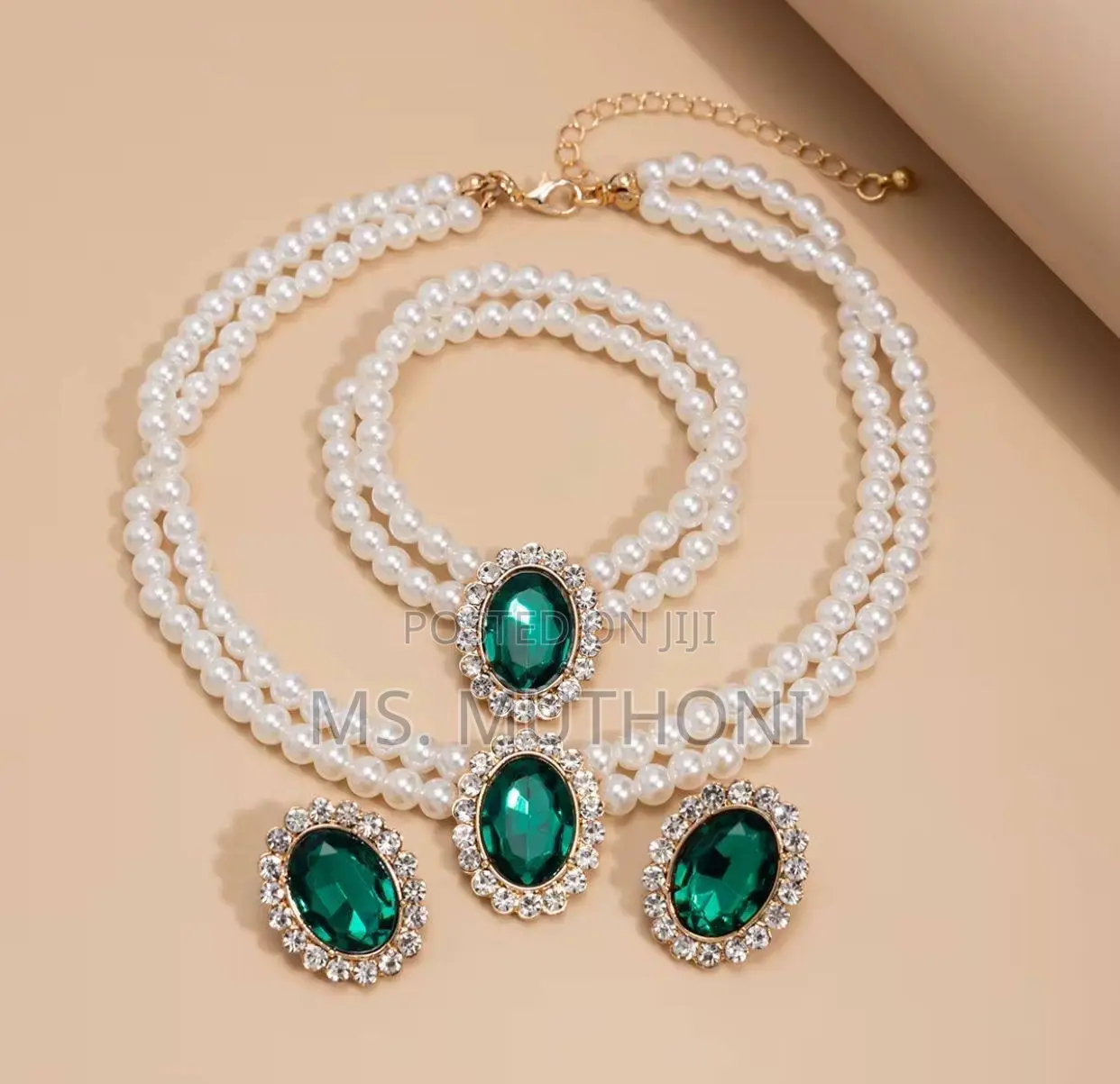 Ladies 3 Pc Set Jewellery/Double Layered Pearl Set