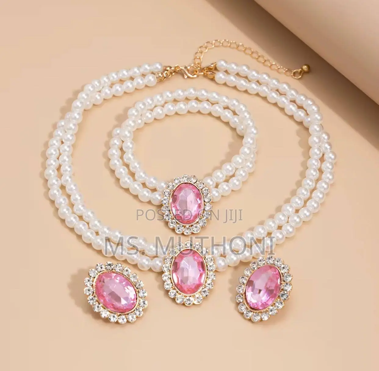 Ladies 3 Pc Set Jewellery/Double Layered Pearl Set