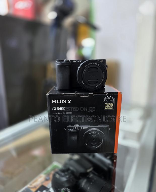 Sony A6400 Mirrorless Camera With 16-50mm F/3.5-5.6 Lens