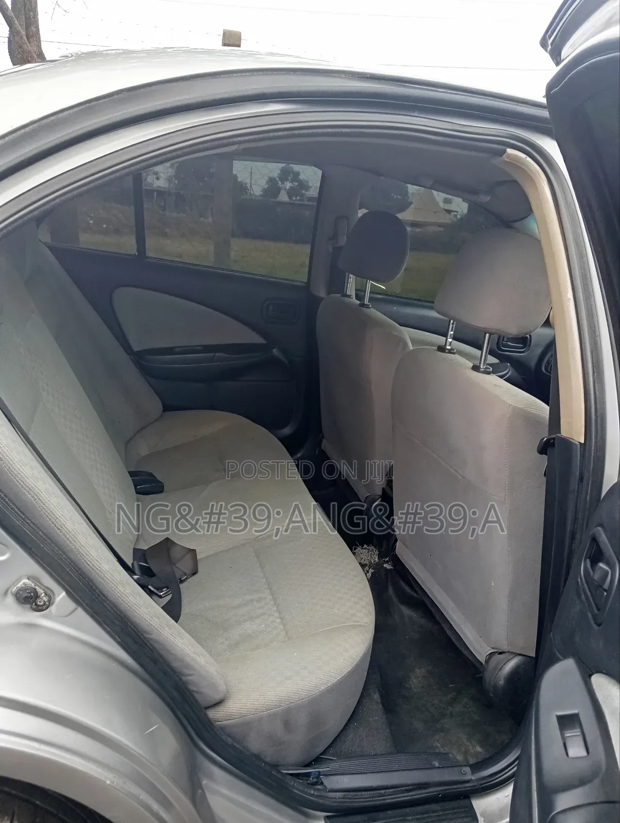Nissan Bluebird 2004 Beige