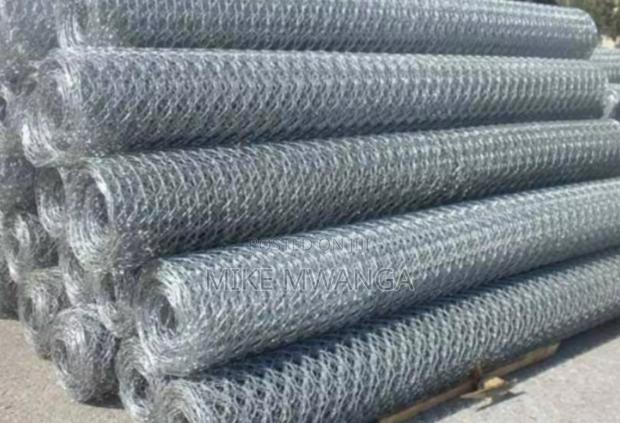 Triple Twisted Chain Link