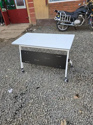 Mmobile Foldable Training Table