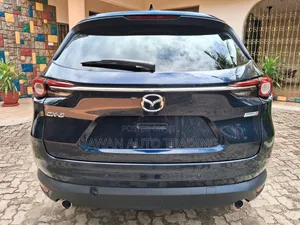 Mazda CX-8 2018 Blue