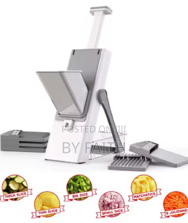Multifunctional Vegetable Cutter/Grater - main view