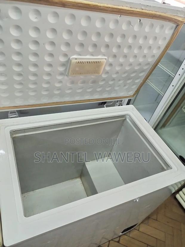 250litres White Premier Chest Freezer - thumbnail 2