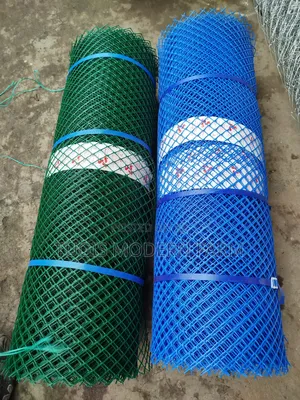 25 Meters Chicken Wire Mesh- Plastic 1 Meter Wide - 1 Inch Aparture
