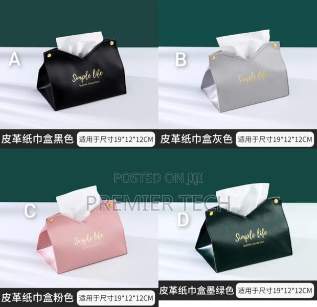 Simple Foldable Tissue Holder