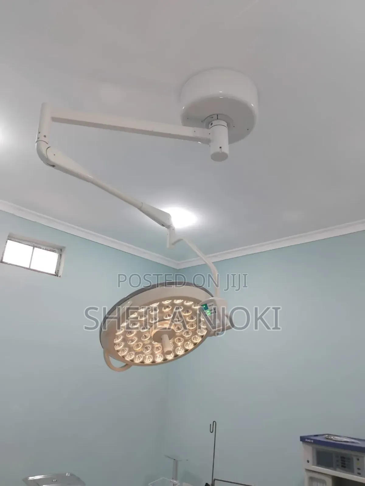 Single Arm Ceiling Mounted Theatre Light