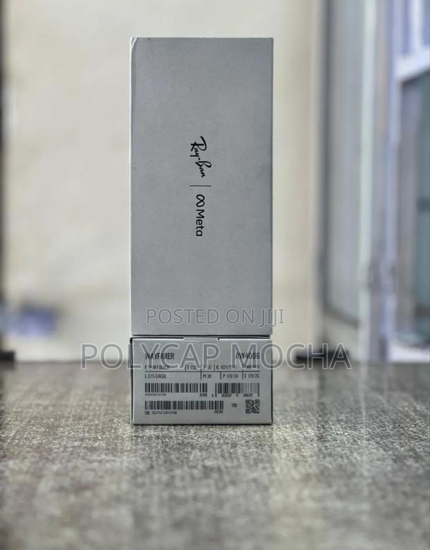 Meta Ray-ban Wayfarer Glasses - main view