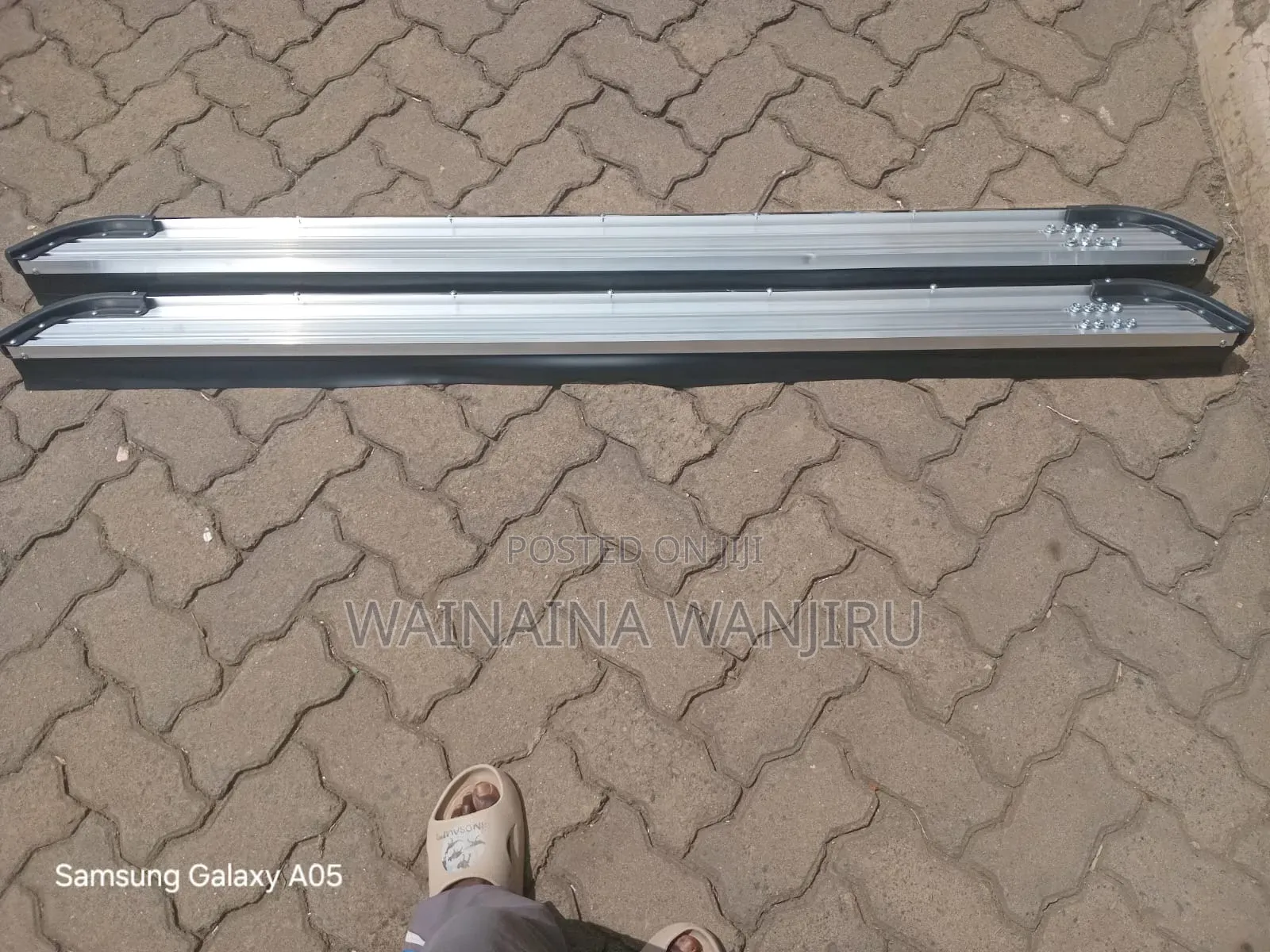 Universal Side Step for All Vehicles