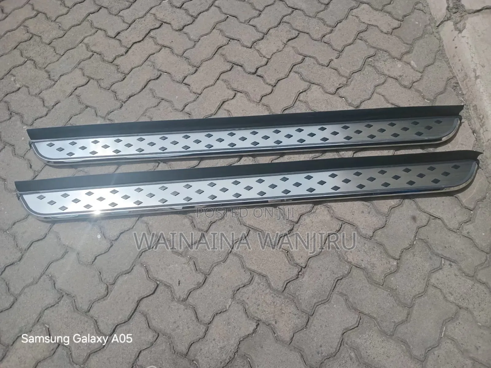 Universal Side Step for All Vehicles