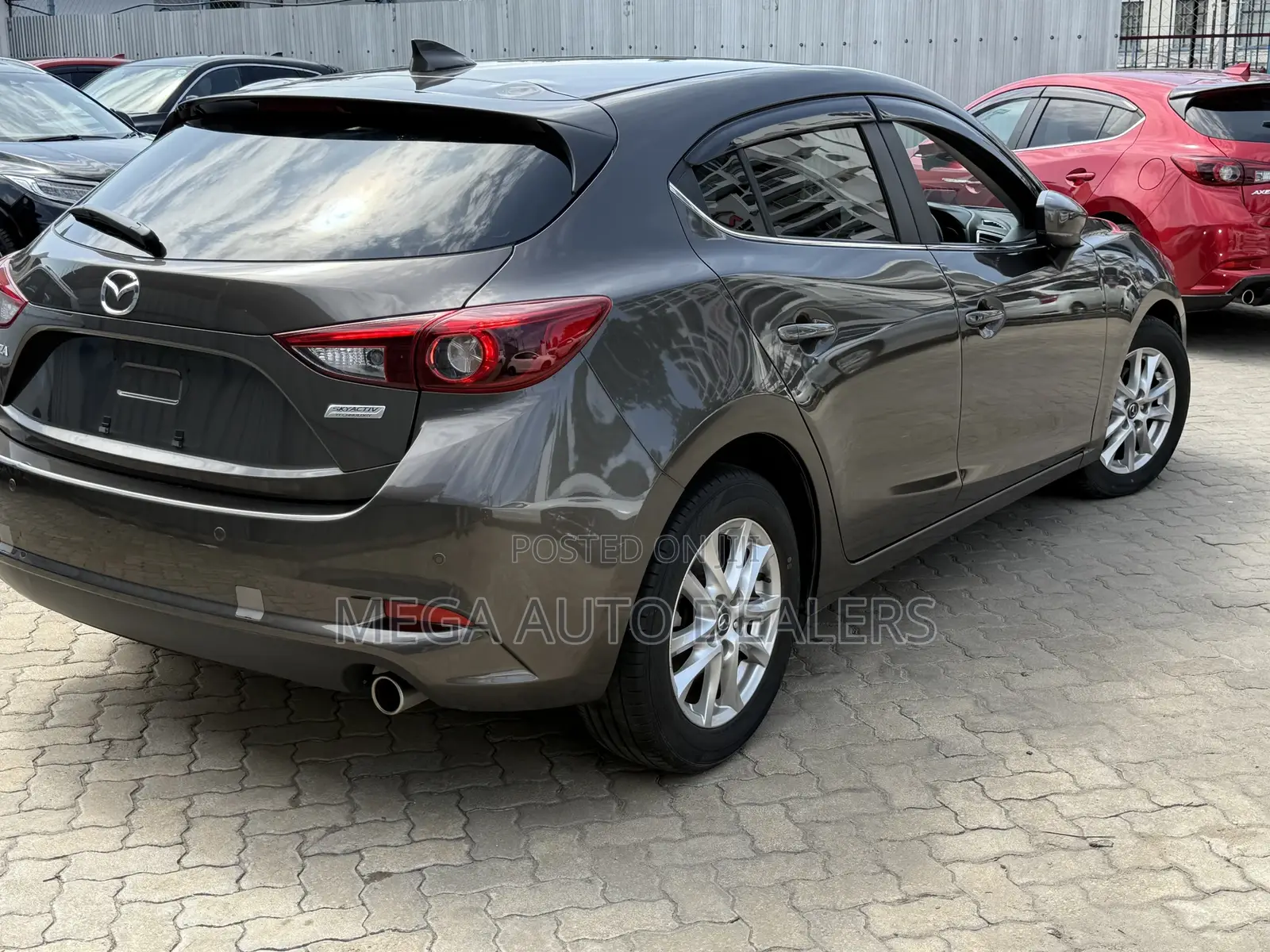Mazda Axela 2018 Brown