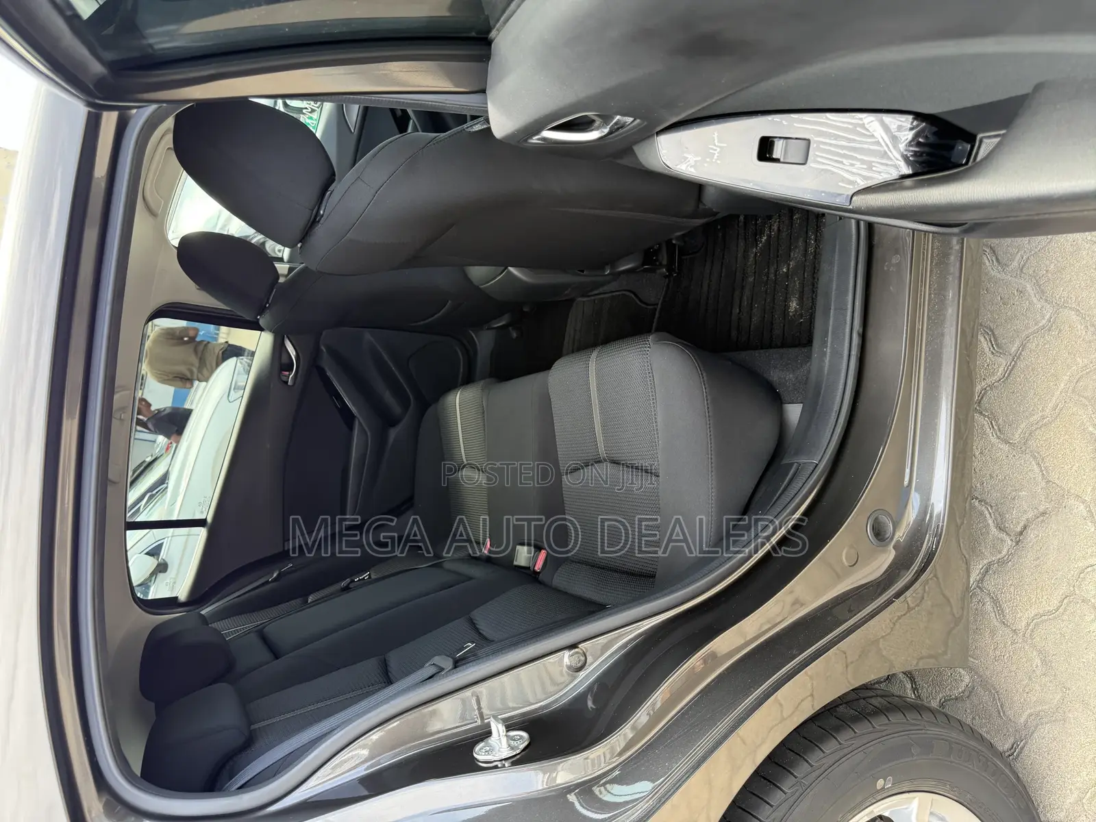 Mazda Axela 2018 Brown