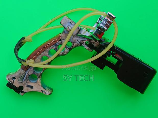 Laser Fitted Slingshot/ Catapult - thumbnail 2