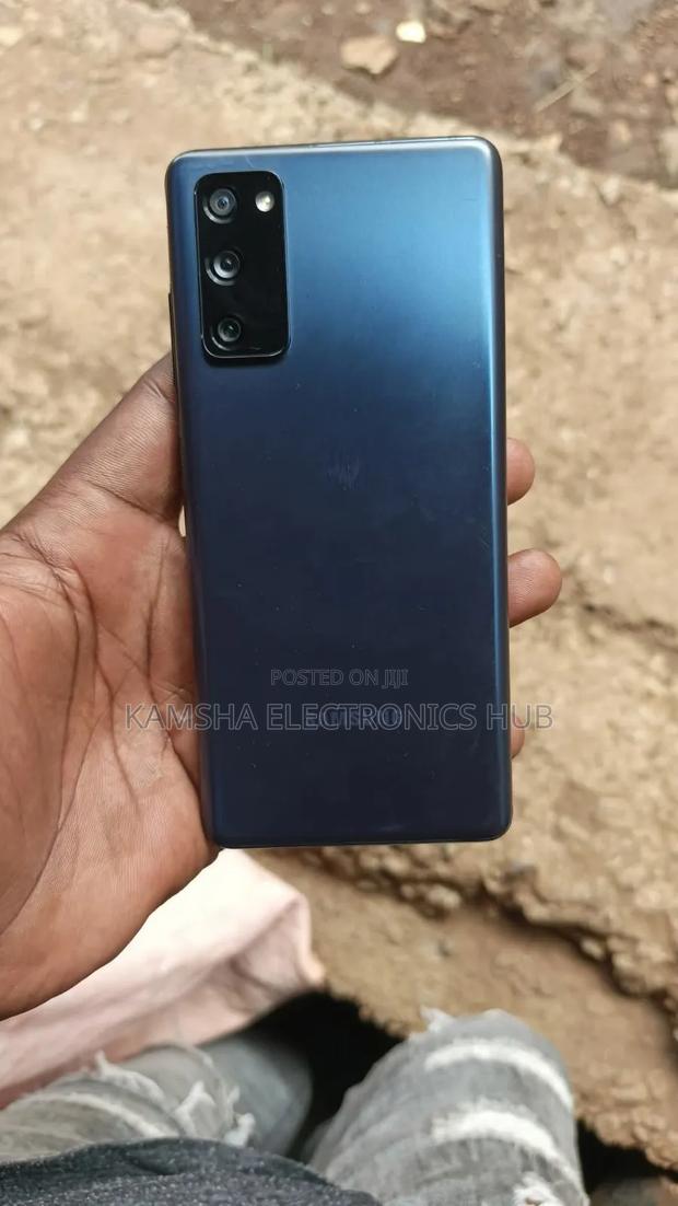 Samsung Galaxy S20 FE 128 GB Blue - main view