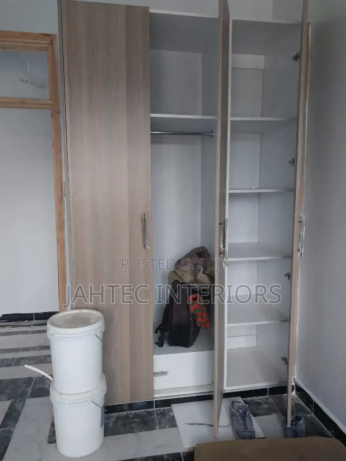 Best Modern Wardrobes Instalation and Kitchen Cabinets