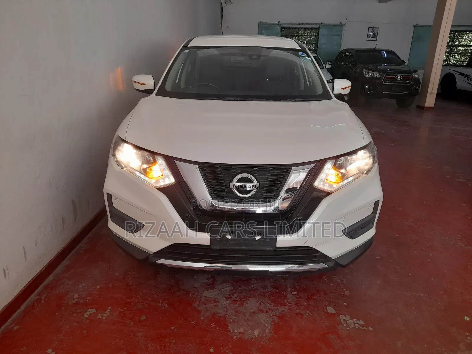 Nissan X-Trail 2.0 Petrol AWD 2018 White