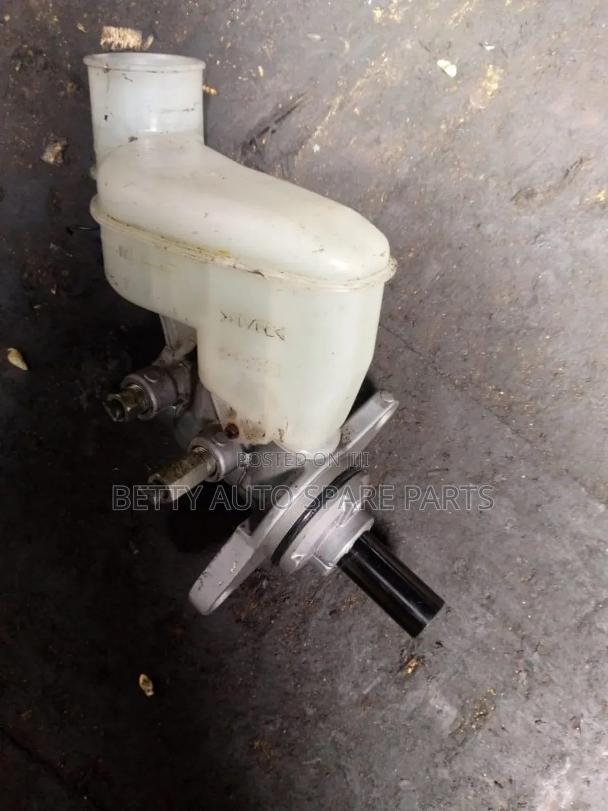 Daihasu Mira Master Cylinder
