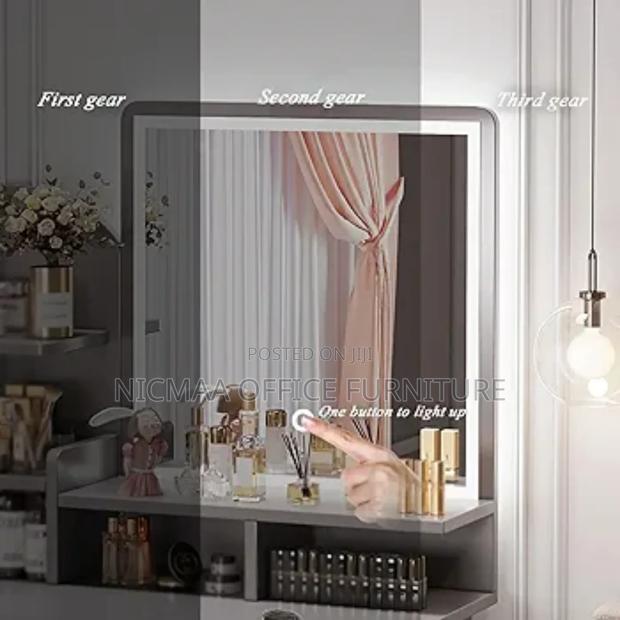 Glowup Vanity Set With Mirror Storage Drawers - thumbnail 4