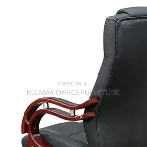 Rock Relax Style Black Leather Exec Chair