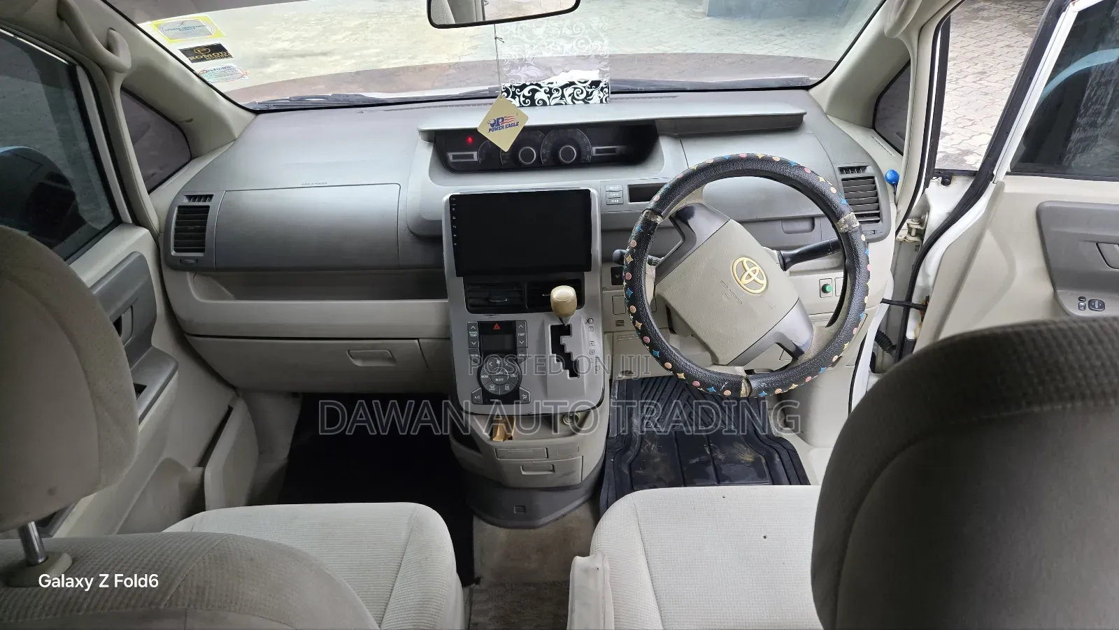 Toyota Noah 2009 White