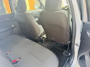 Suzuki Swift 2018 Silver
