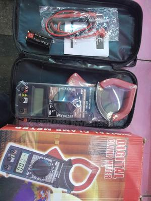 Digital Clamp Meter - thumbnail 2