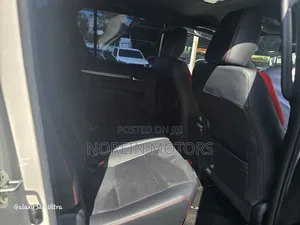 Toyota Hilux 2020 Off white