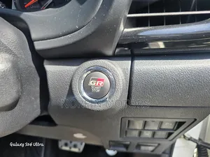 Toyota Hilux 2020 Off white