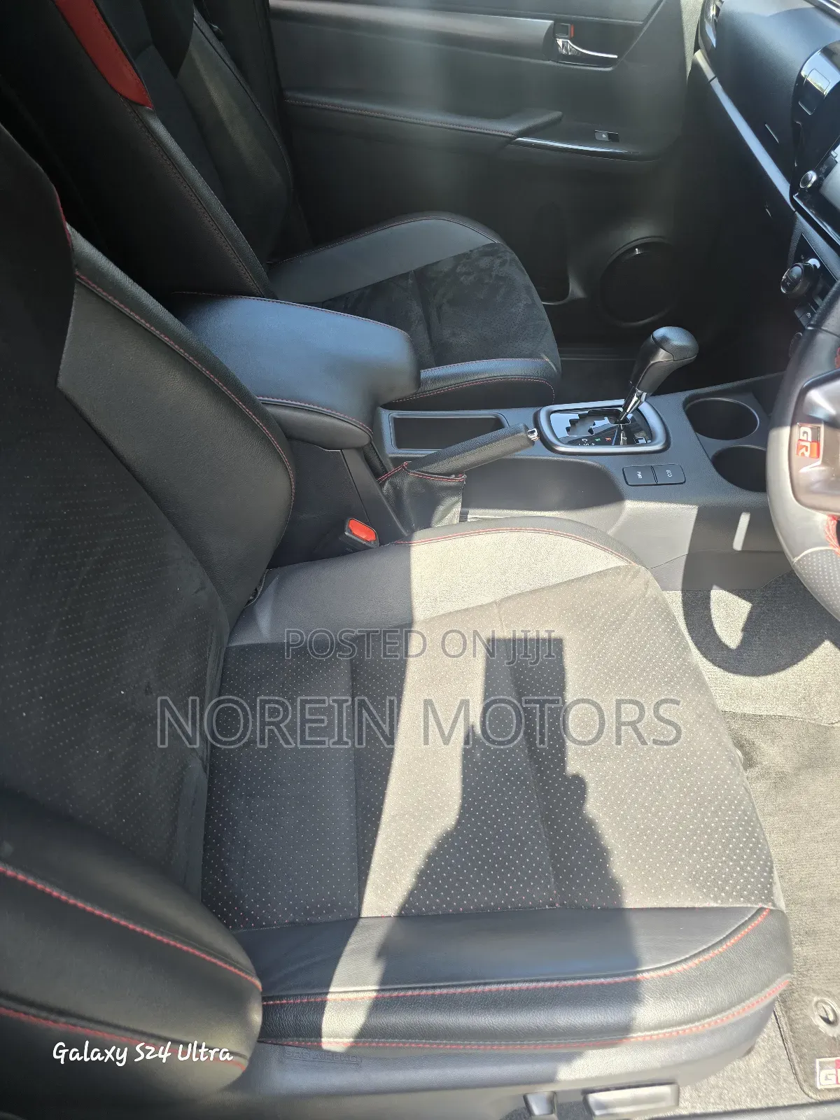 Toyota Hilux 2020 Off white