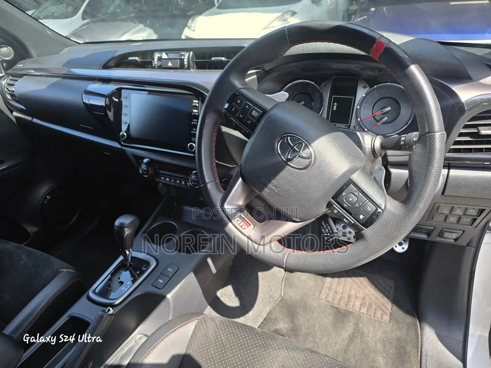 Toyota Hilux 2020 Off white
