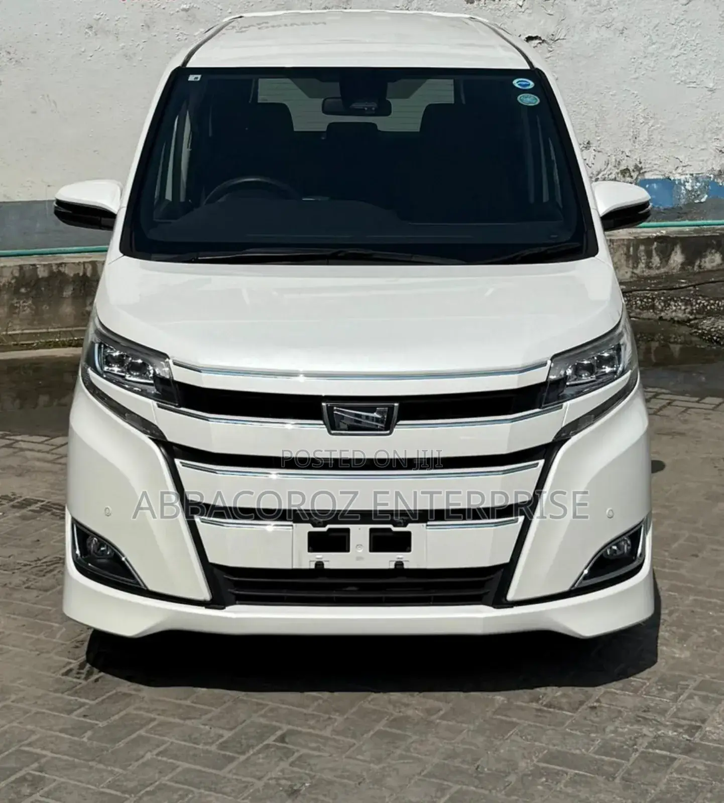 Toyota Noah 2.0 FWD (8 Seater) 2018 Pearl