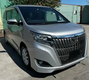 Toyota Esquire 2.0 FWD (8 seater) 2019 Silver