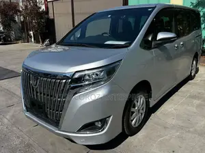 Toyota Esquire 2.0 FWD (8 seater) 2019 Silver