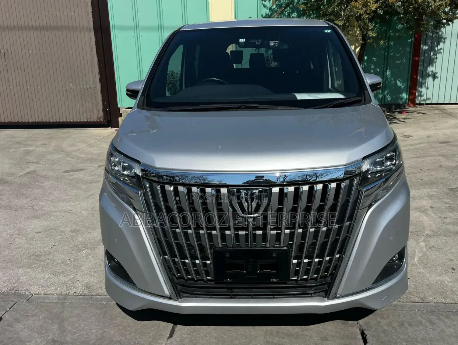 Toyota Esquire 2.0 FWD (8 seater) 2019 Silver