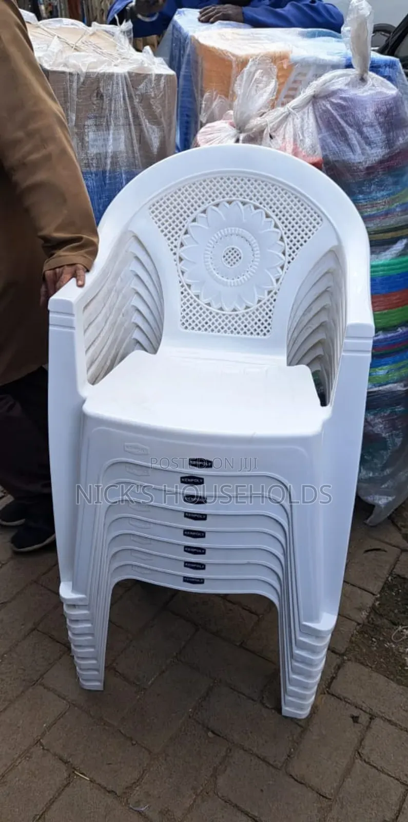 Milky Plastic Chairs With Armrest