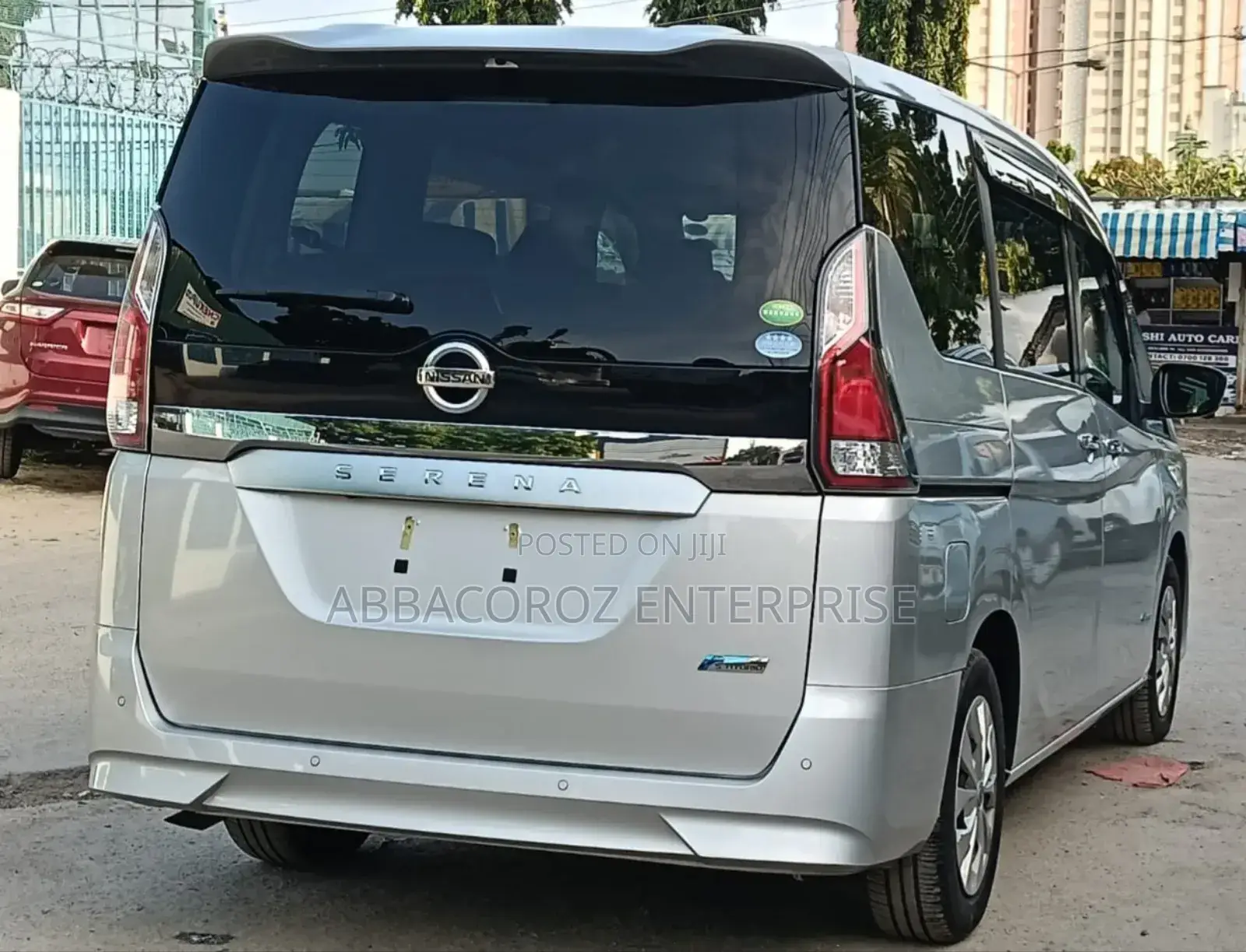 Nissan Serena 2018 Silver