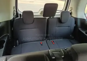 Nissan Serena 2018 Silver