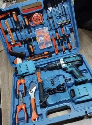 Makita Cordless Drill Set 36v, 2battries + Accessories