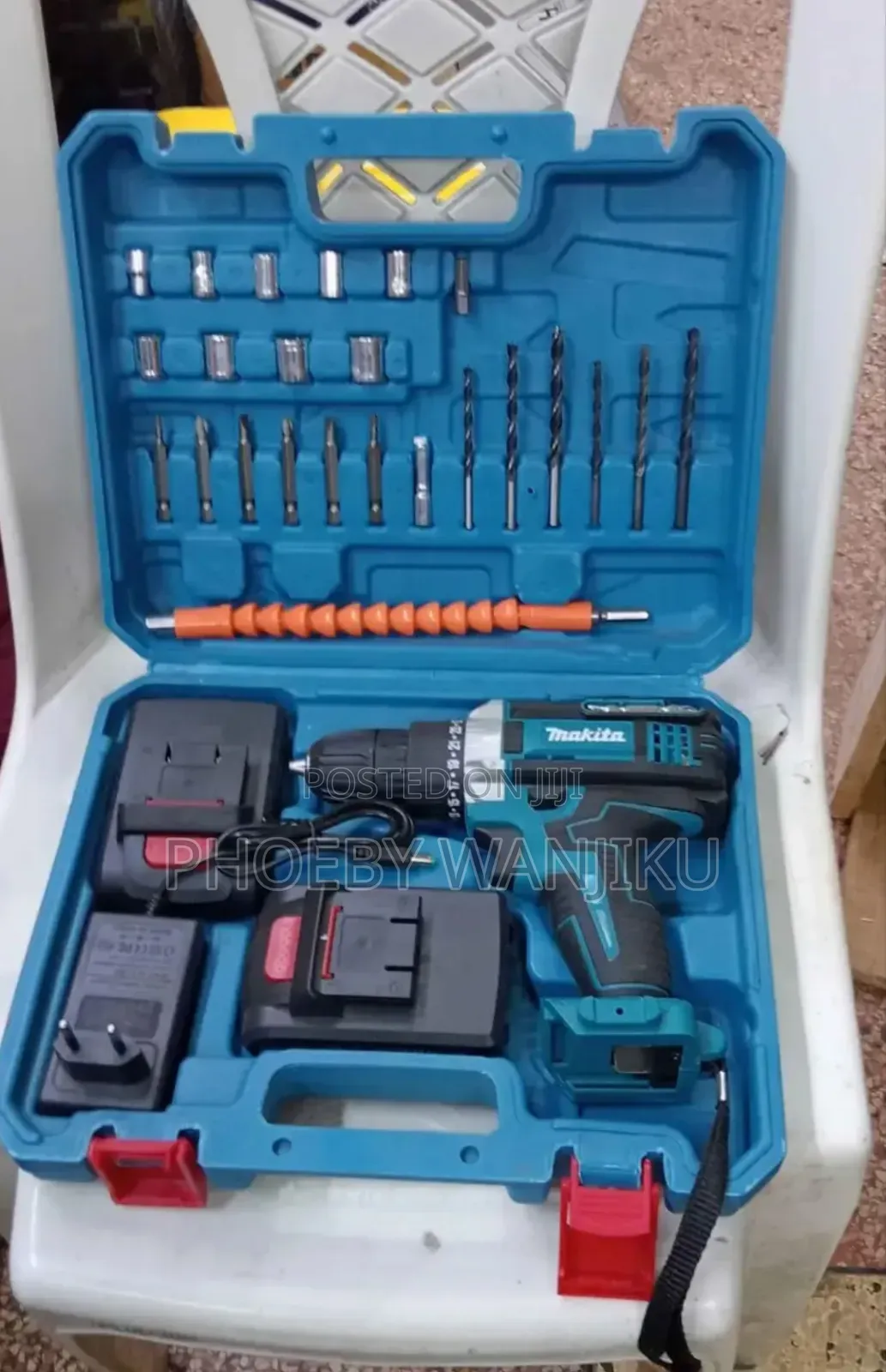 Makita Cordless Drill 26v, With 2 Batteries and Charger