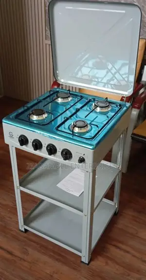 Eurochef Gas Cooker With Shelves – Power, Space 4 Burner