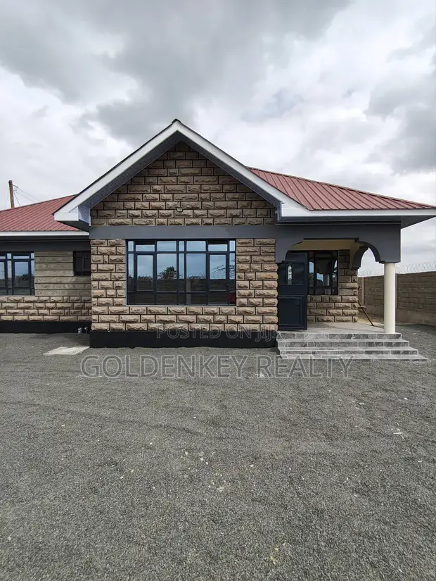 3bdrm Bungalow in Kitengela for sale