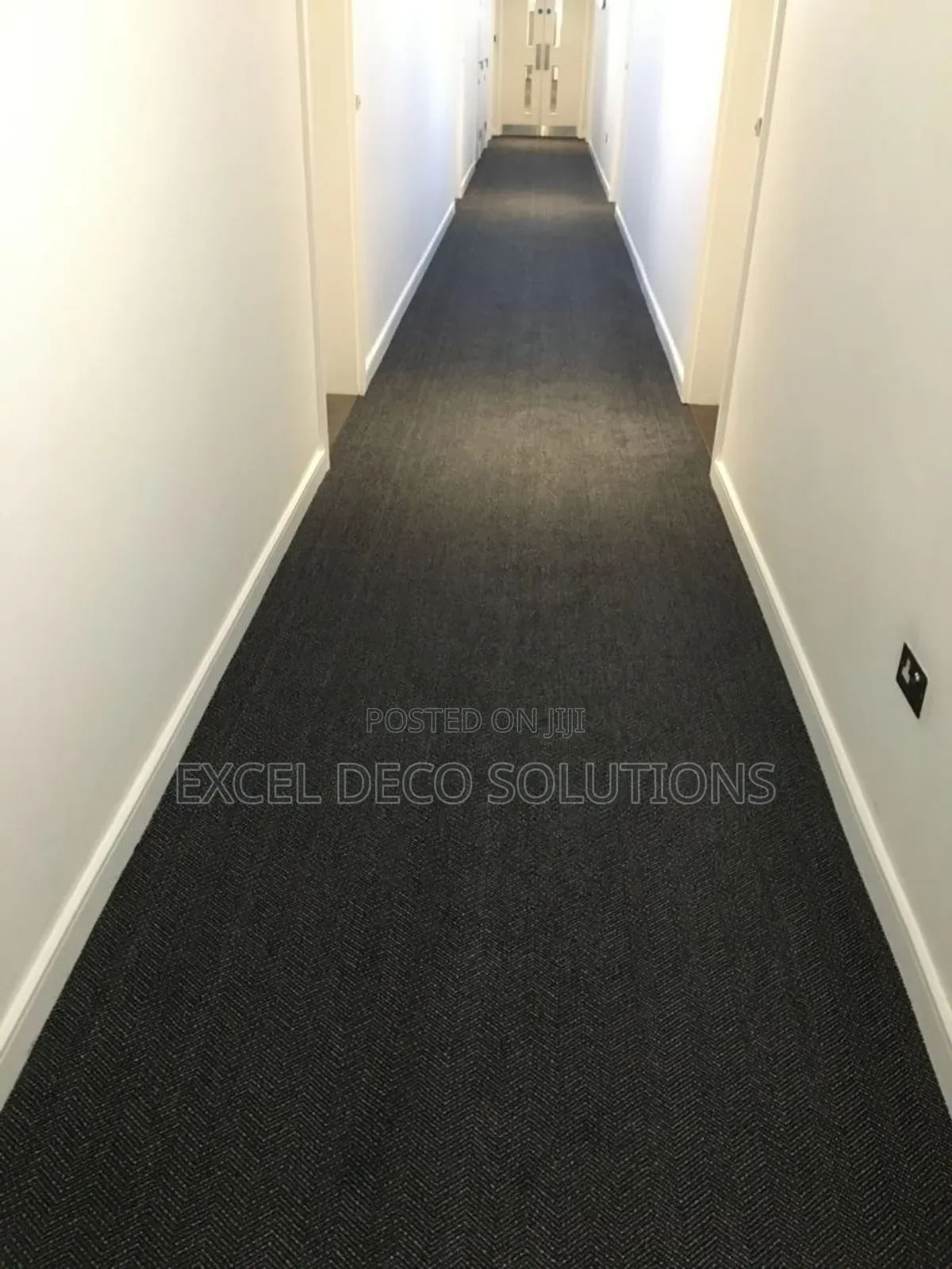 Cozy Lounge Wall-to-Wall Carpet 