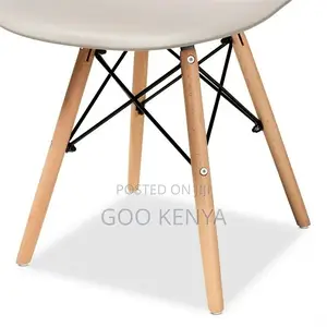 Office Chair ; Eames Dinning Chair